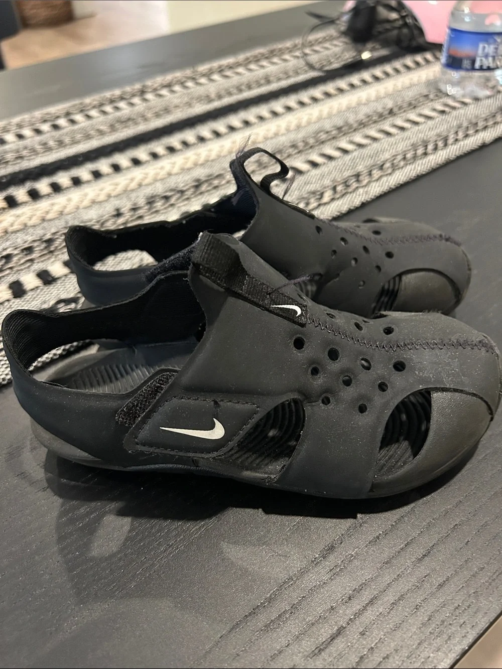 Nike Kids Black Slip-On Water Shoes Sunray Protect 2 toddler sandals
